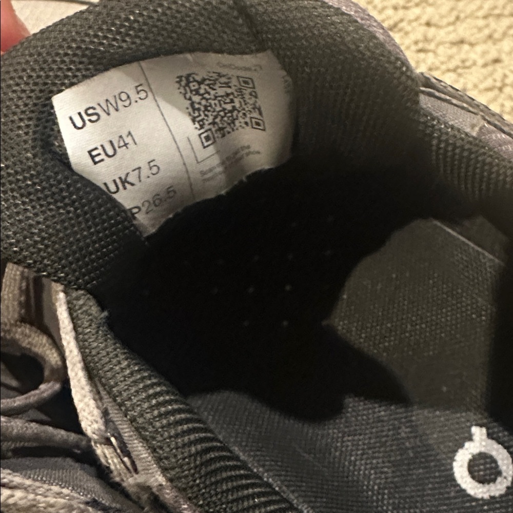 On Cloud Horizon hiking shoe desert/ mauve womens 9.5 shoe like new - Picture 4 of 6